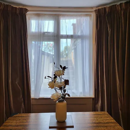 Seaside Flat With Fast Wifi Apartamento *